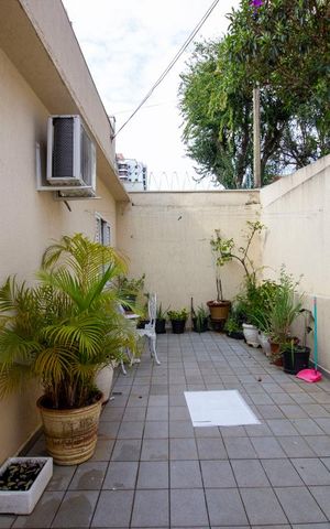Casa à venda com 200m², 2 quartos e 2 vagasQuintal