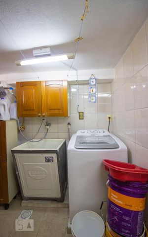 Casa à venda com 200m², 2 quartos e 2 vagasÁrea de Serviço