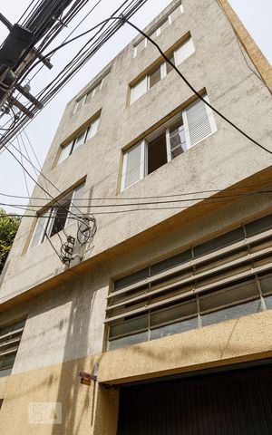 Apartamento à venda com 70m², 2 quartos e 1 vaga Apartamento à venda com 70m², 2 quartos e 1 vagaFachada