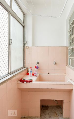 Apartamento à venda com 70m², 2 quartos e 1 vaga Apartamento à venda com 70m², 2 quartos e 1 vagaÁrea de Serviço
