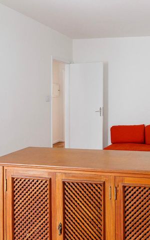 Apartamento à venda com 70m², 2 quartos e 1 vaga Apartamento à venda com 70m², 2 quartos e 1 vagaSala
