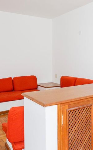 Apartamento à venda com 70m², 2 quartos e 1 vaga Apartamento à venda com 70m², 2 quartos e 1 vagaSala