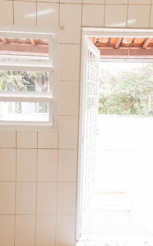 Casa à venda com 108m², 2 quartos e 2 vagas Casa à venda com 108m², 2 quartos e 2 vagasCozinha