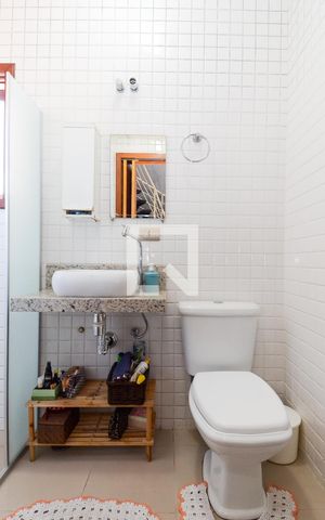 Casa à venda com 200m², 4 quartos e 4 vagasBanheiro Social