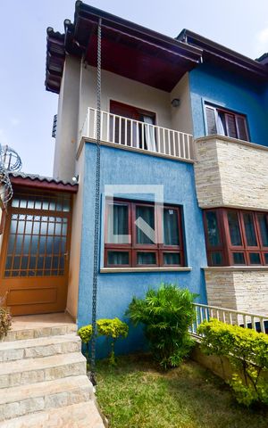 Casa à venda com 200m², 4 quartos e 4 vagasÁrea de Entrada