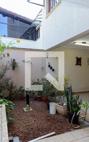 Casa à venda com 200m², 4 quartos e 4 vagasChurrasqueira