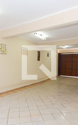 Casa à venda com 200m², 4 quartos e 4 vagasGaragem