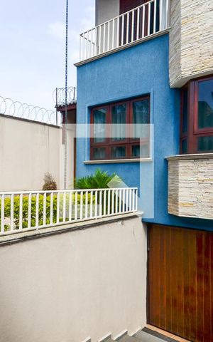 Casa à venda com 200m², 4 quartos e 4 vagasÁrea de Entrada