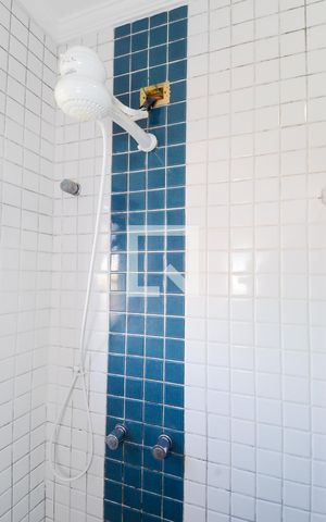 Casa à venda com 200m², 4 quartos e 4 vagasBanheiro da Suíte