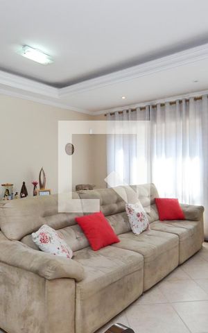 Casa à venda com 200m², 4 quartos e 4 vagasSala