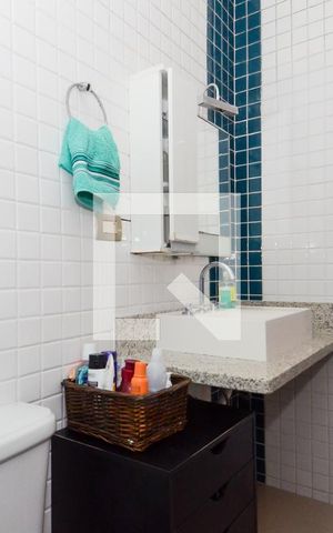 Casa à venda com 200m², 4 quartos e 4 vagasBanheiro da Suíte