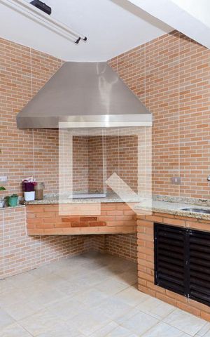 Casa à venda com 200m², 4 quartos e 4 vagasChurrasqueira