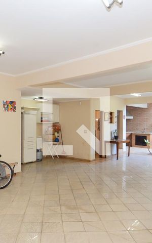 Casa à venda com 200m², 4 quartos e 4 vagasGaragem