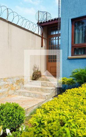 Casa à venda com 200m², 4 quartos e 4 vagasÁrea de Entrada