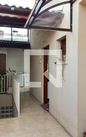 Casa à venda com 200m², 4 quartos e 4 vagasCorredor de Entrada