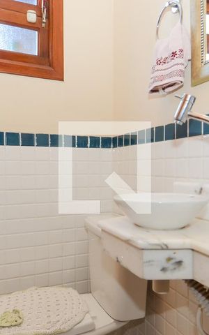 Casa à venda com 200m², 4 quartos e 4 vagasBanheiro
