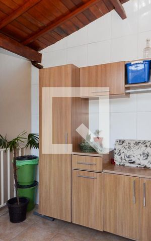 Casa à venda com 200m², 4 quartos e 4 vagasÁrea de Serviço