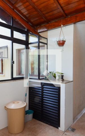Casa à venda com 200m², 4 quartos e 4 vagasÁrea de Serviço