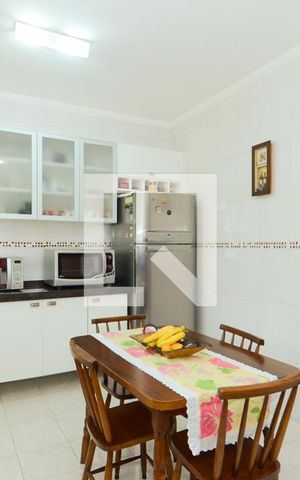 Casa à venda com 200m², 4 quartos e 4 vagasCozinha