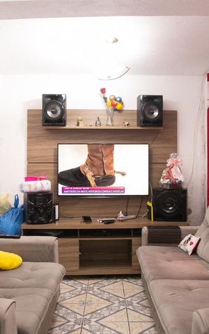 Casa à venda com 50m², 2 quartos e 1 vaga Casa à venda com 50m², 2 quartos e 1 vagaSala
