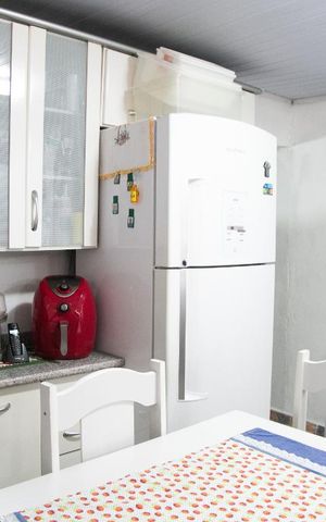 Casa à venda com 50m², 2 quartos e 1 vaga Casa à venda com 50m², 2 quartos e 1 vagaCozinha