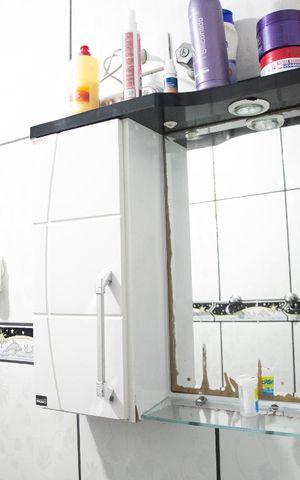 Casa à venda com 50m², 2 quartos e 1 vaga Casa à venda com 50m², 2 quartos e 1 vagaDetalhe banheiro