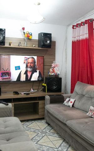 Casa à venda com 50m², 2 quartos e 1 vaga Casa à venda com 50m², 2 quartos e 1 vagaSala
