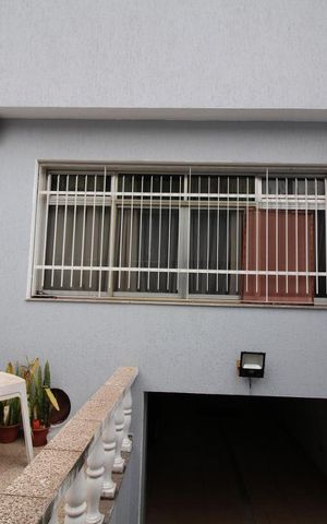 Casa à venda com 300m², 3 quartos e 6 vagasFachada
