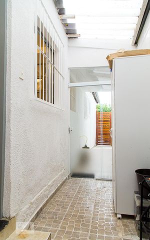 Casa à venda com 70m², 2 quartos e 2 vagasÁrea de serviço