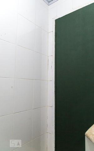 Casa à venda com 70m², 2 quartos e 2 vagasBanheiro social