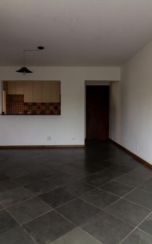 Apartamento à venda com 82m², 3 quartos e 2 vagas Apartamento à venda com 82m², 3 quartos e 2 vagasSala
