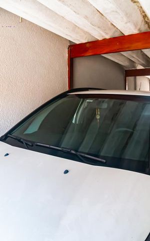 Casa à venda com 287m², 4 quartos e 3 vagasGaragem