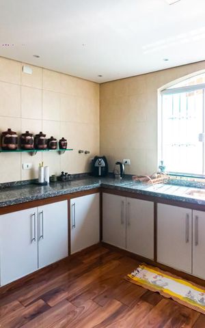 Casa à venda com 287m², 4 quartos e 3 vagasCozinha