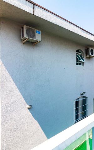 Casa à venda com 287m², 4 quartos e 3 vagasÁrea comum - Piscina