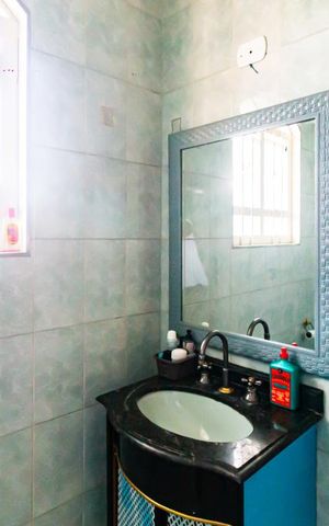 Casa à venda com 287m², 4 quartos e 3 vagasBanheiro Social