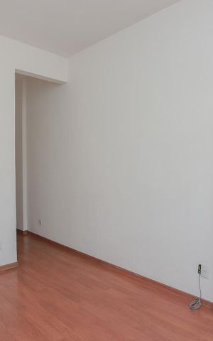 Apartamento à venda com 66m², 2 quartos e 1 vagaSala