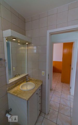 Apartamento para alugar com 55m², 2 quartos e 1 vaga Apartamento para alugar com 55m², 2 quartos e 1 vagaBanheiro