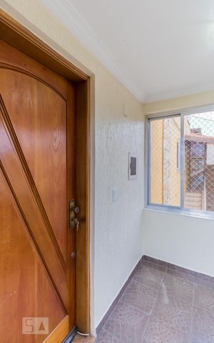 Casa à venda com 190m², 3 quartos e 2 vagas Casa à venda com 190m², 3 quartos e 2 vagasEntrada