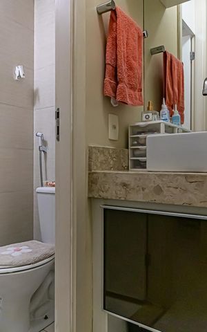 Apartamento à venda com 56m², 2 quartos e 1 vaga Apartamento à venda com 56m², 2 quartos e 1 vagaBanheiro
