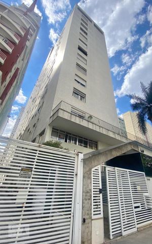 Apartamento à venda com 130m², 3 quartos e 1 vaga Apartamento à venda com 130m², 3 quartos e 1 vagaFachada