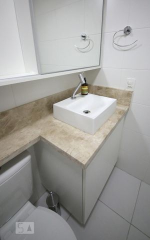 Apartamento à venda com 37m², 1 quarto e sem vagaBanheiro 