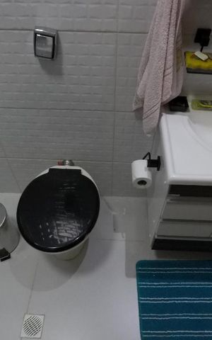 Casa à venda com 140m², 3 quartos e sem vagaBanheiro