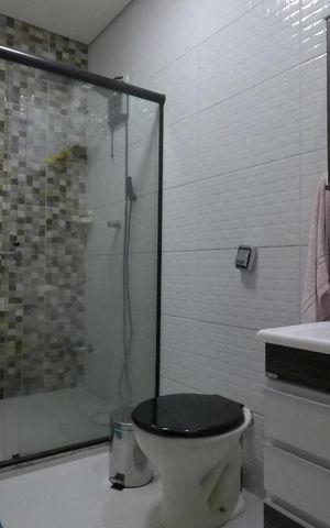 Casa à venda com 140m², 3 quartos e sem vagaBanheiro