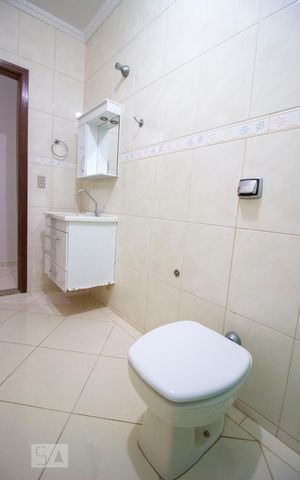 Casa à venda com 208m², 3 quartos e 2 vagasBanheiro 2