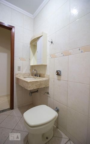 Casa à venda com 208m², 3 quartos e 2 vagasBanheiro 1