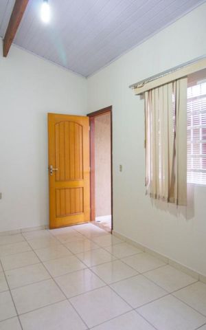 Casa à venda com 208m², 3 quartos e 2 vagasEscritório