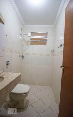 Casa à venda com 208m², 3 quartos e 2 vagasBanheiro 1