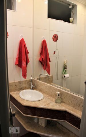 Casa à venda com 304m², 5 quartos e 4 vagasLavabo