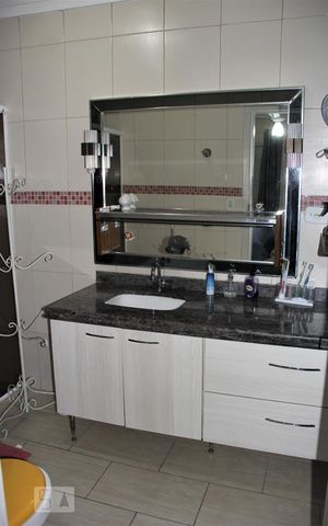 Casa à venda com 304m², 5 quartos e 4 vagasBanheiro 3