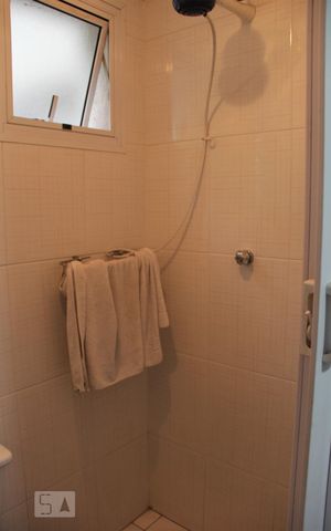 Casa à venda com 304m², 5 quartos e 4 vagasBanheiro 2